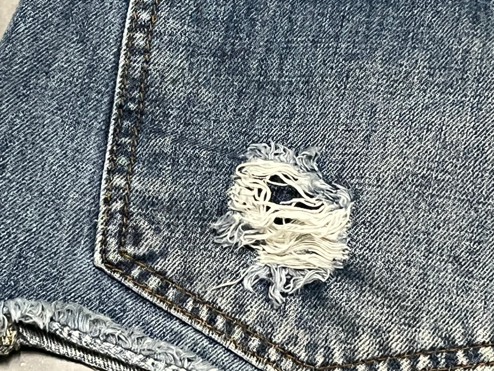 Shorts vaqueros cremalleras laterales  – photo 20